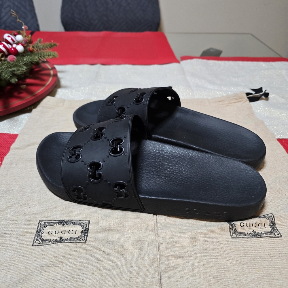 Black Gucci Pursuit Rubber GG Pool Slide Sandals. (Size 12) Full Set - Picture 4 of 7